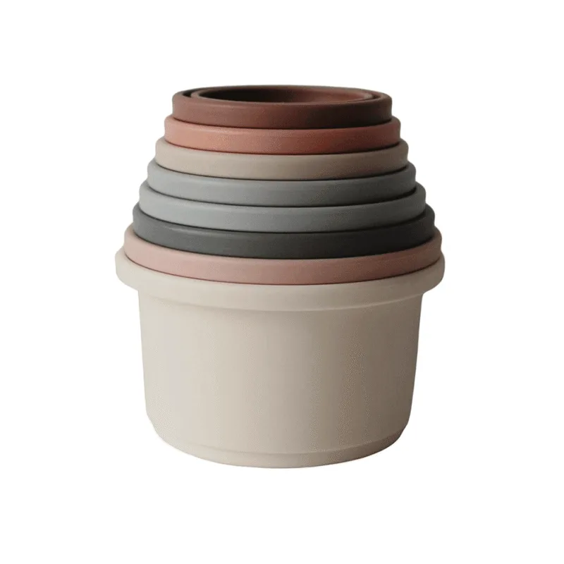 Mushie Piramidka Sensoryczna – Stacking Cups Original