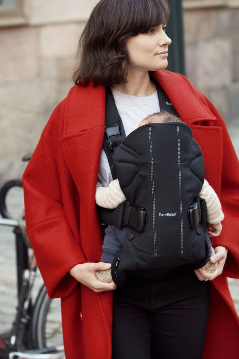 BABYBJORN ONE – nosidełko, Czarny