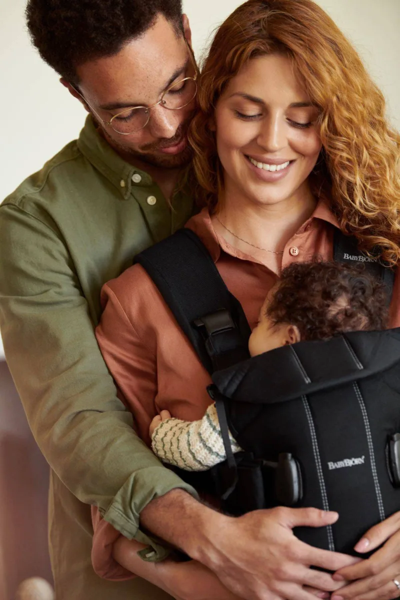 BABYBJORN ONE – nosidełko, Czarny
