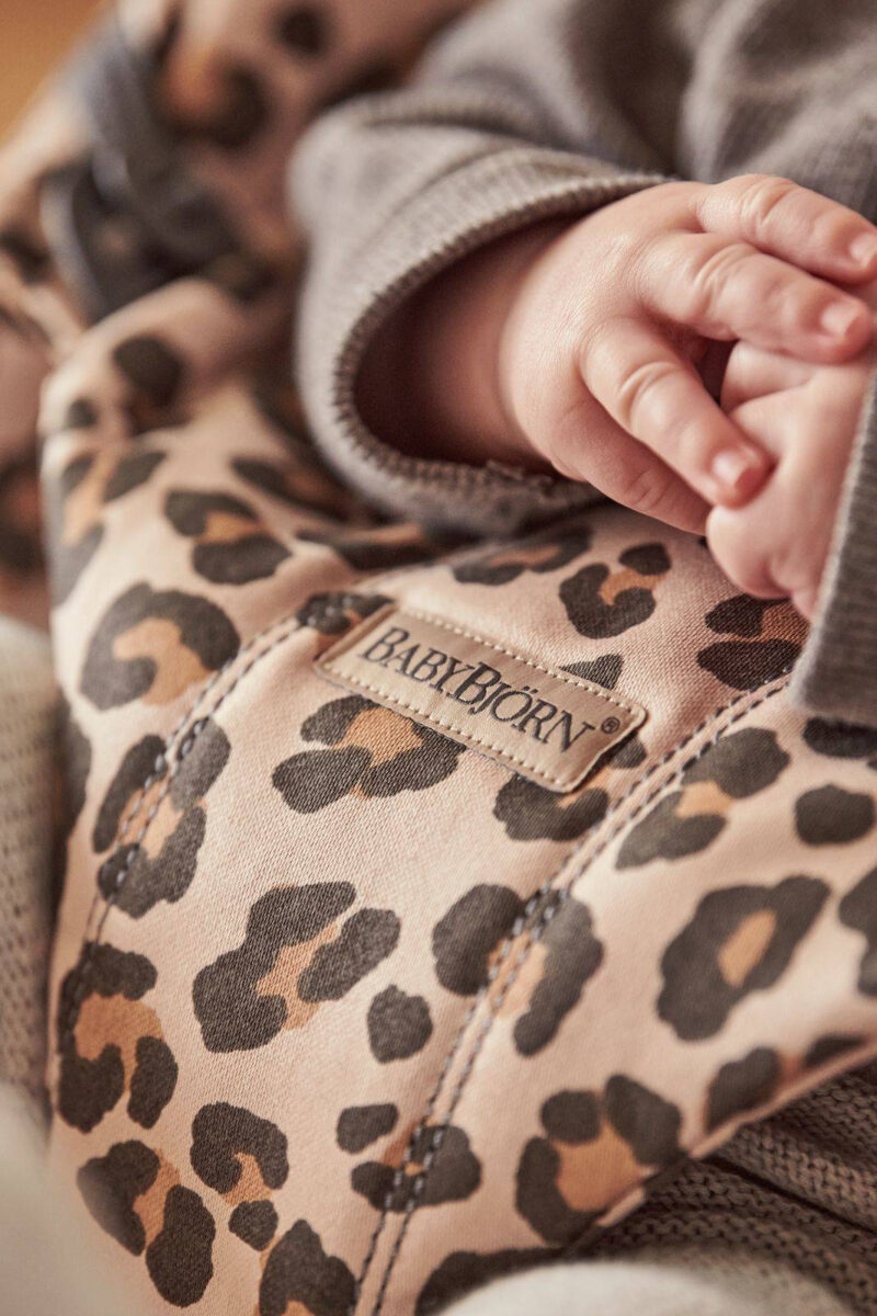 BABYBJORN – leżaczek BLISS COTTON, Beż/Leopard