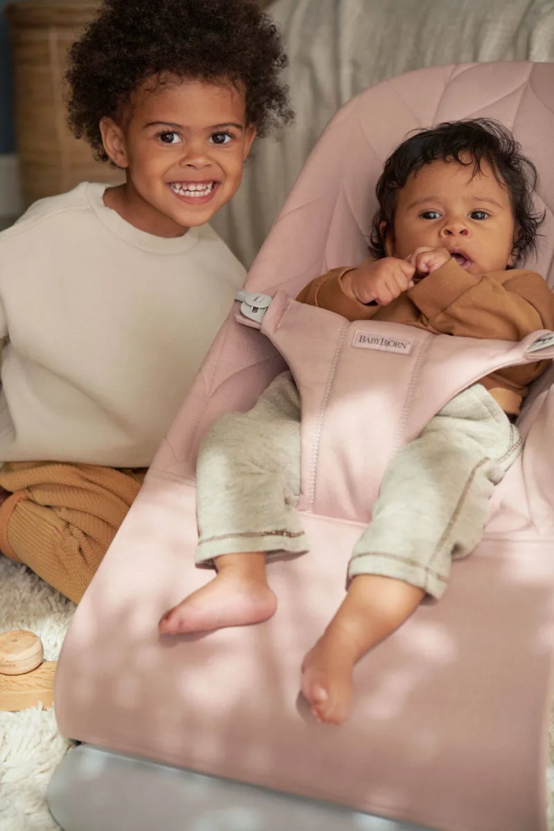 BABYBJORN – leżaczek BLISS COTTON, Petal Quilt, Zgaszony róż