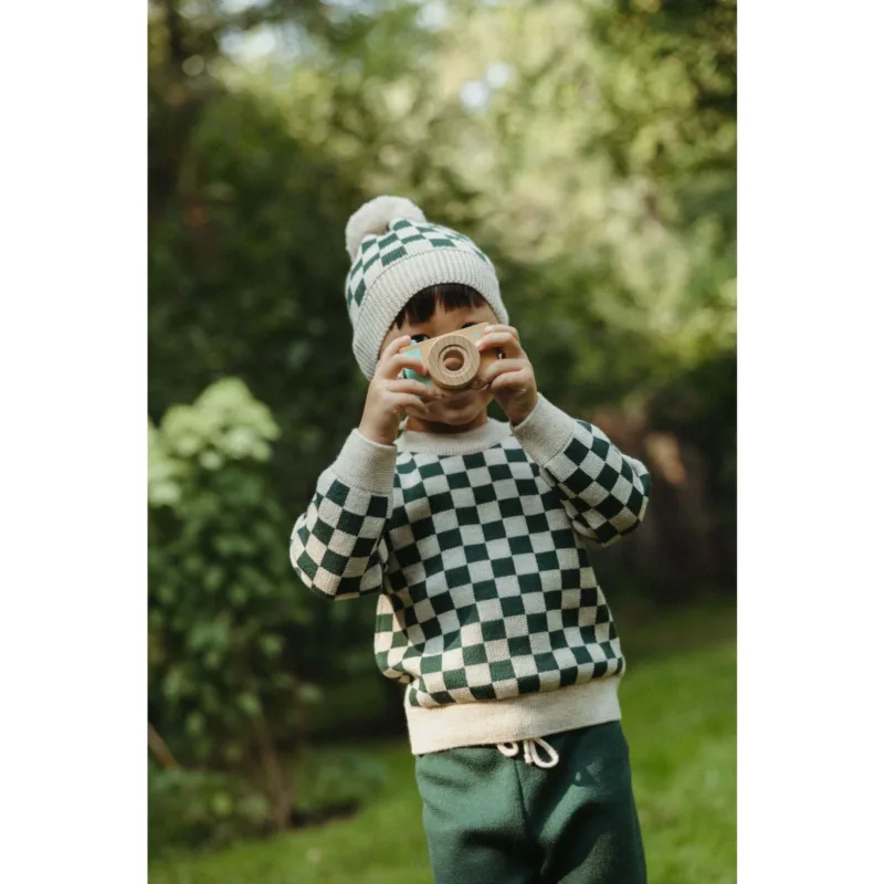 Czapka z wełny merino KidStory – Green chessboard