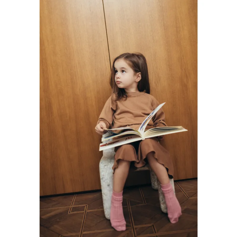 Sweter merino Hug hunter Gang Tales – Caramel