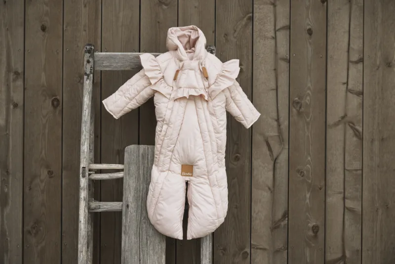 Elodie Details – kombinezon dziecięcy – Powder Pink 0-6 m-cy