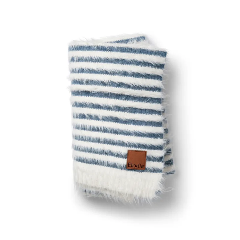 Kocyk Furry Knit Elodie Details – Berry Blue