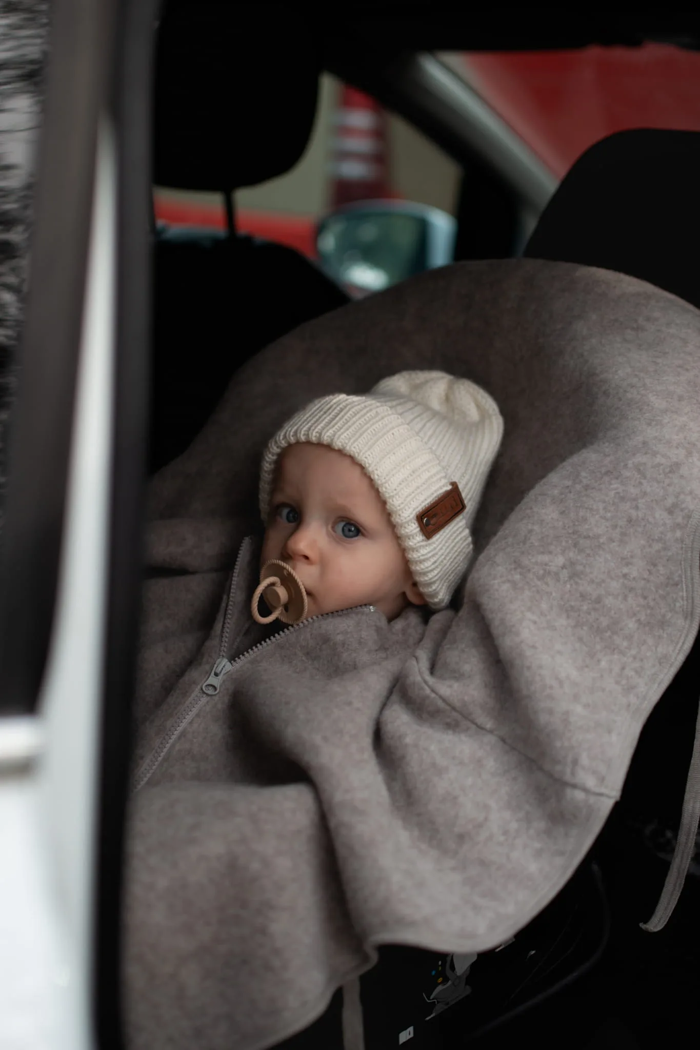 Ponczo samochodowe dla dziecka Merinowca – dark beige