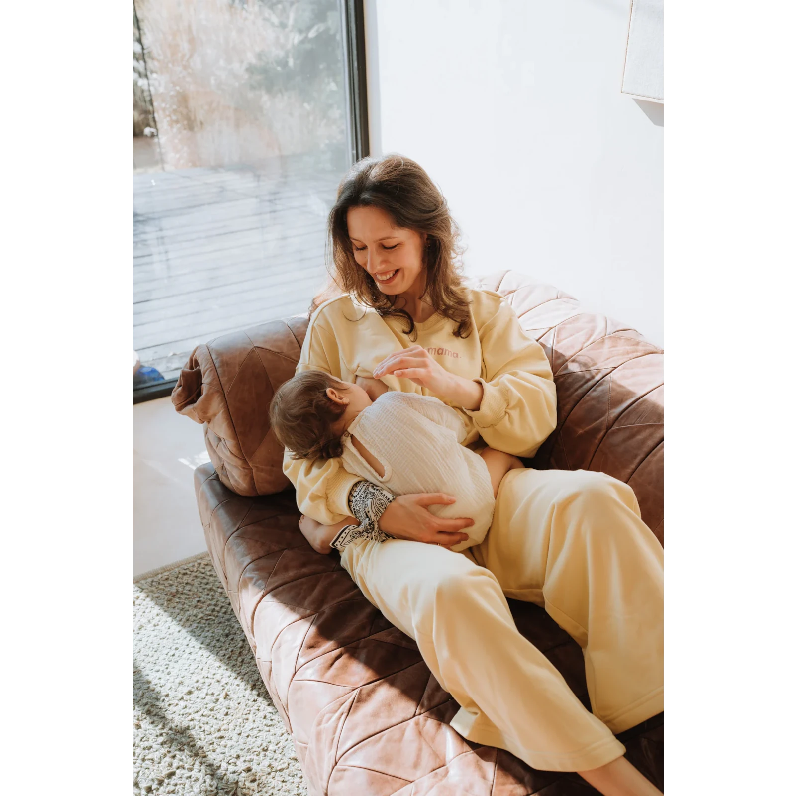 Spodnie z szeroką nogawką – bananowe